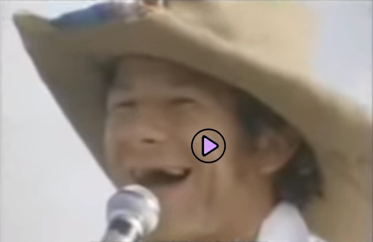 Wavy Gravy at Woodstock feeding 400000 thumbnail